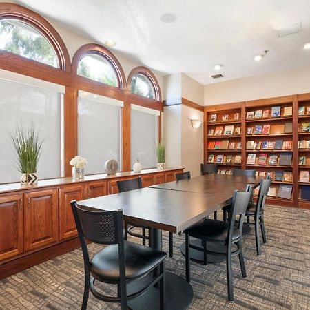 Chase Suites Brea-Fullerton - North Orange County Экстерьер фото